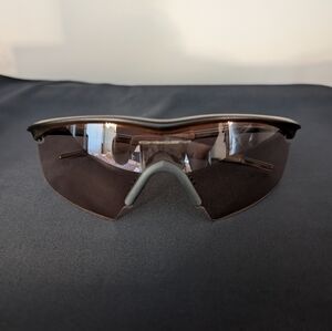 Oakley M Frame Rootbeer / VR50 Strike Sunglasses